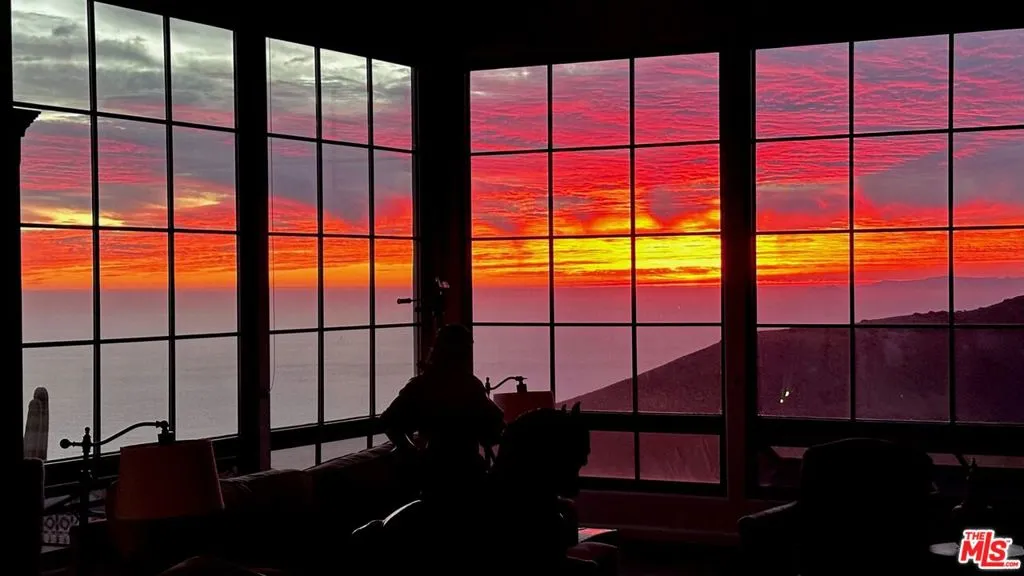 9785 Deer Creek Road, Malibu, California 90265 home-pic-12