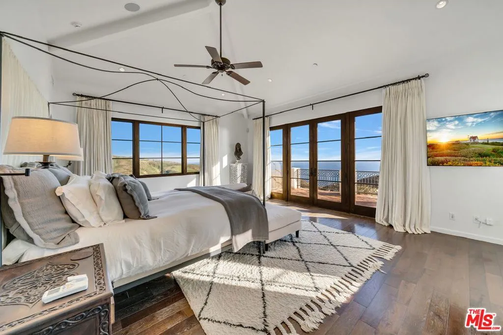 9785 Deer Creek Road, Malibu, California 90265 home-pic-26