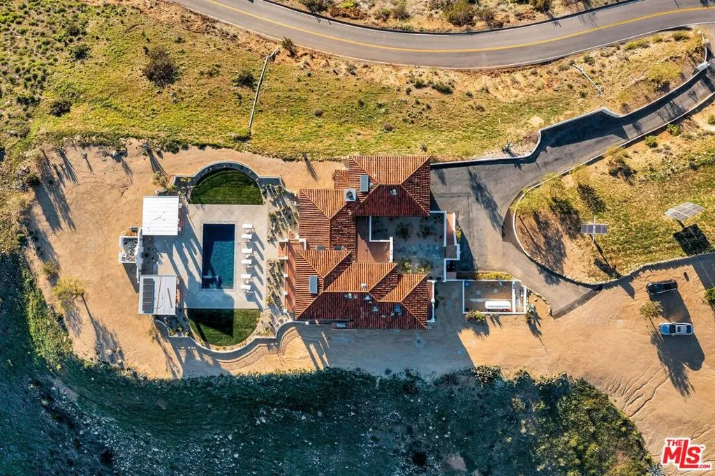 9785 Deer Creek Road, Malibu, California 90265 home-pic-62