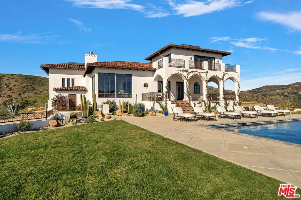 9785 Deer Creek Road, Malibu, California 90265 home-pic-5
