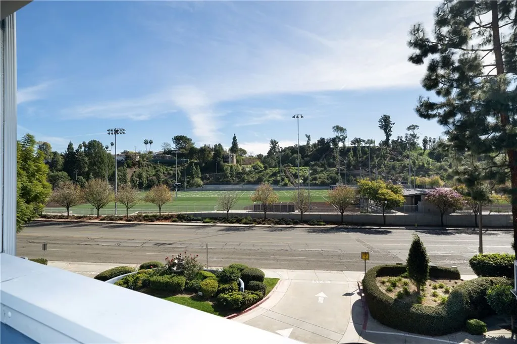 1501 N Brea Boulevard 212, Fullerton, California 92835 home-pic-12
