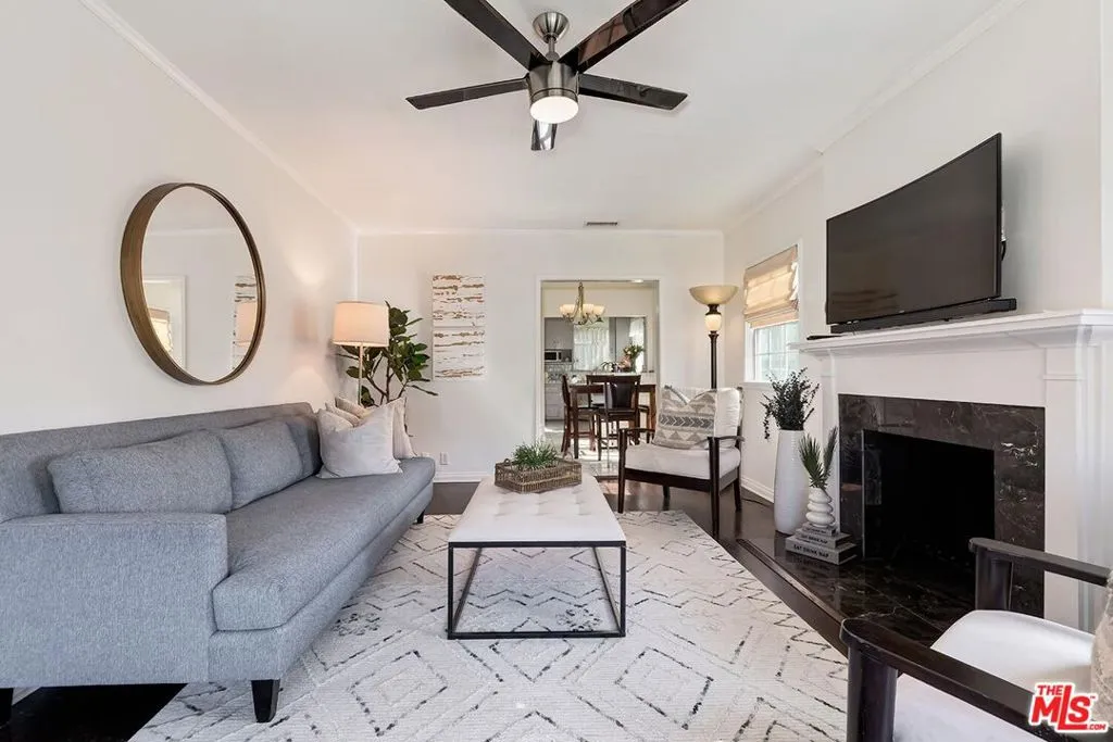 2218 S Genesee Avenue, Los Angeles, California 90016 home-pic-10