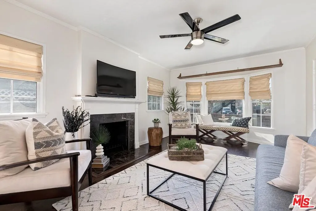 2218 S Genesee Avenue, Los Angeles, California 90016 home-pic-8
