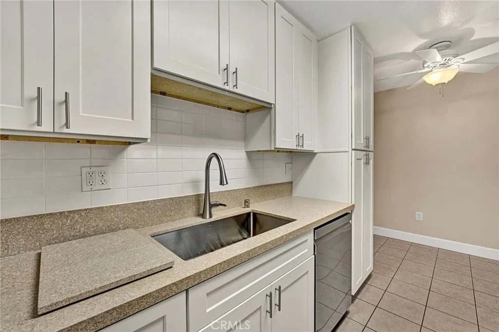 1010 W Macarthur Boulevard 55, Santa Ana, California 92707 home-pic-11
