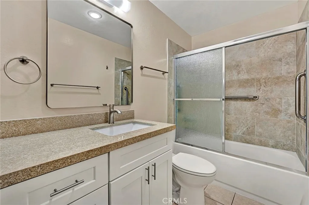1010 W Macarthur Boulevard 55, Santa Ana, California 92707 home-pic-10