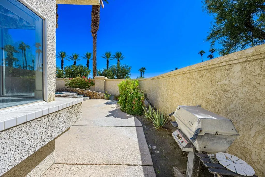 404 Links Drive, Palm Desert, California 92211 home-pic-34