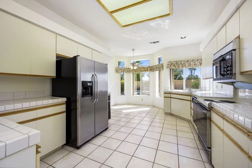 404 Links Drive, Palm Desert, California 92211 home-pic-12