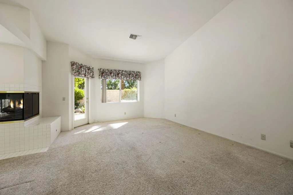 404 Links Drive, Palm Desert, California 92211 home-pic-19