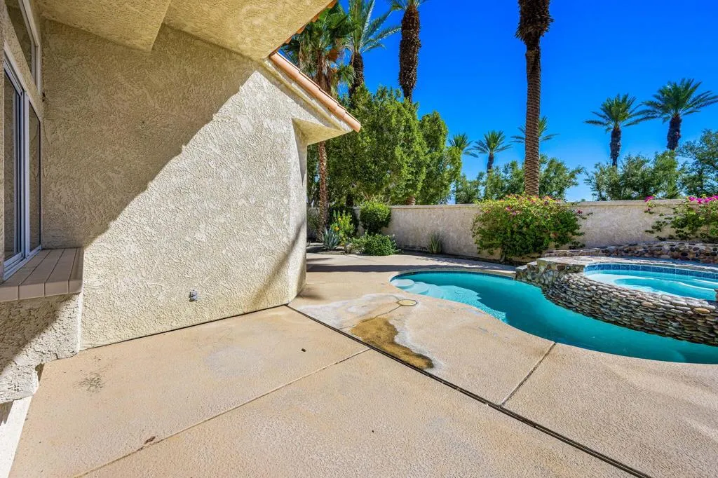 404 Links Drive, Palm Desert, California 92211 home-pic-32