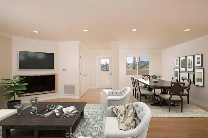 Living/Dining Room (Virtually staged)