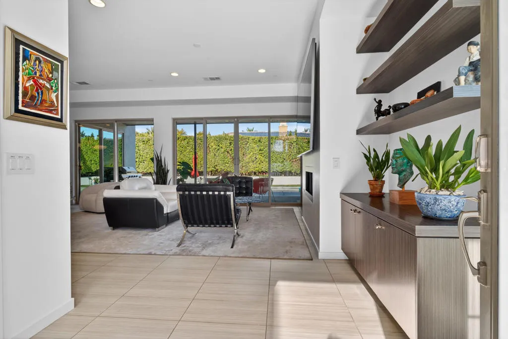 1658 Ava Court, Palm Springs, California 92262 home-pic-7