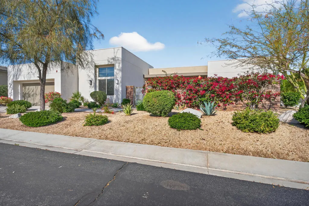 1658 Ava Court, Palm Springs, California 92262 home-pic-2
