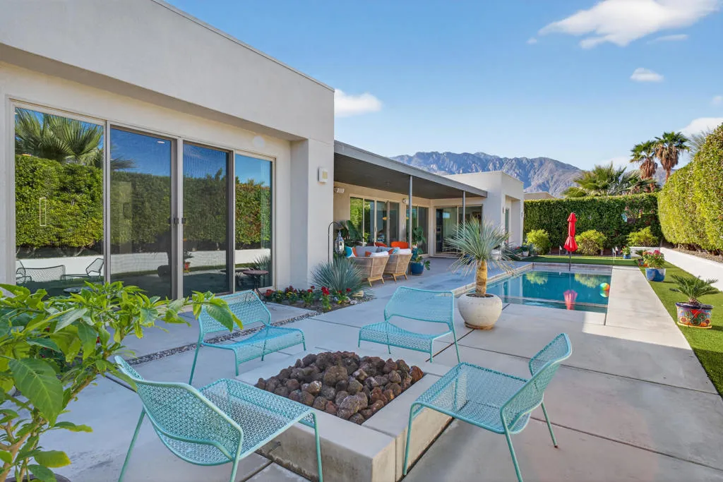 1658 Ava Court, Palm Springs, California 92262 home-pic-40