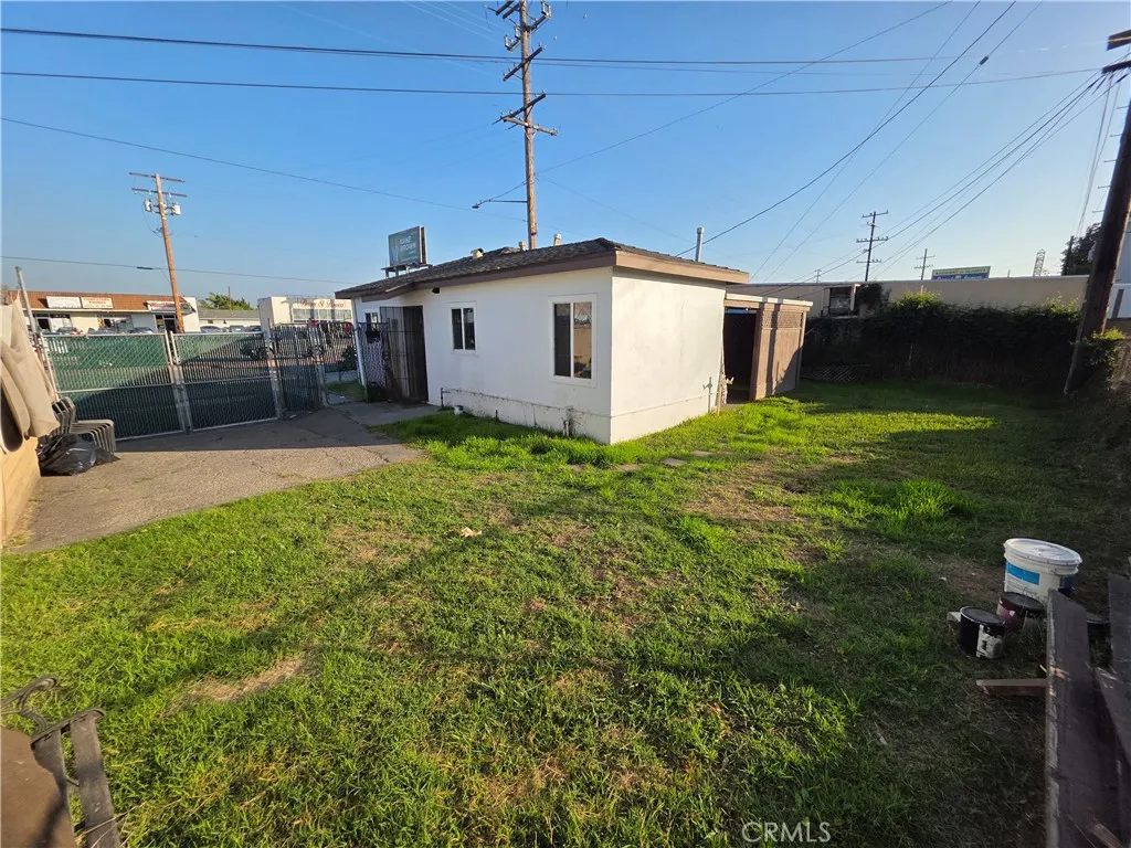 8858 Flower, Bellflower, California 90706 home-pic-11