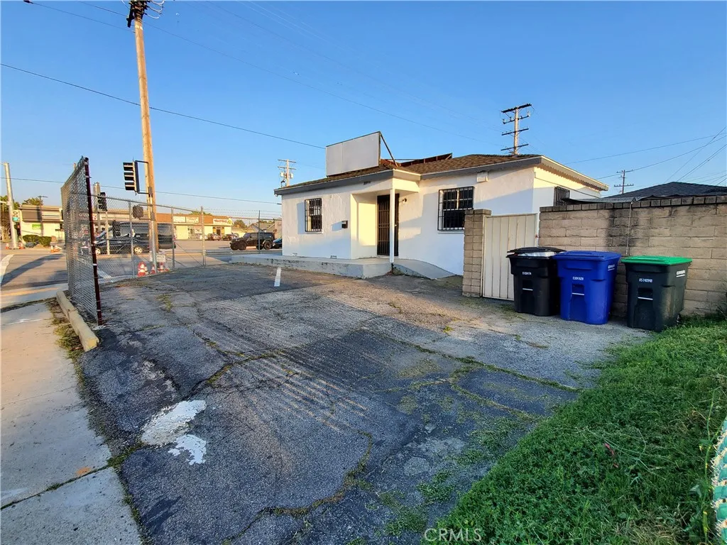 8858 Flower, Bellflower, California 90706 home-pic-17