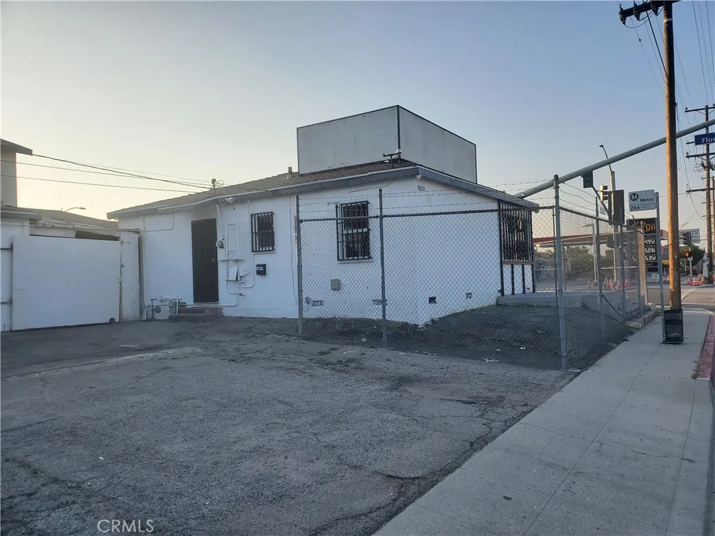 8858 Flower, Bellflower, California 90706 home-pic-24
