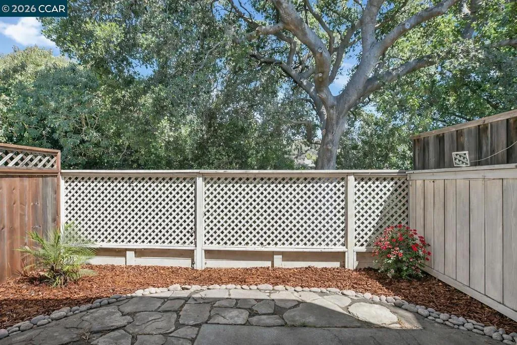 130 Creekside Ct, El Sobrante, California 94803 home-pic-18