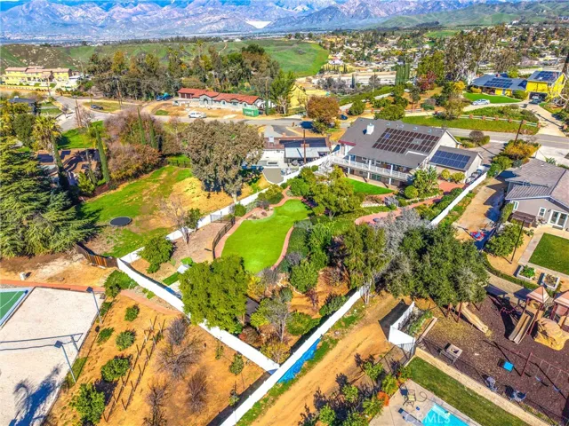 31027 E Sunset Drive N, Redlands, California 92373