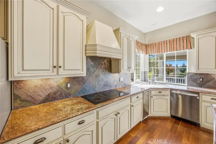 31027 E Sunset Drive N, Redlands, California 92373