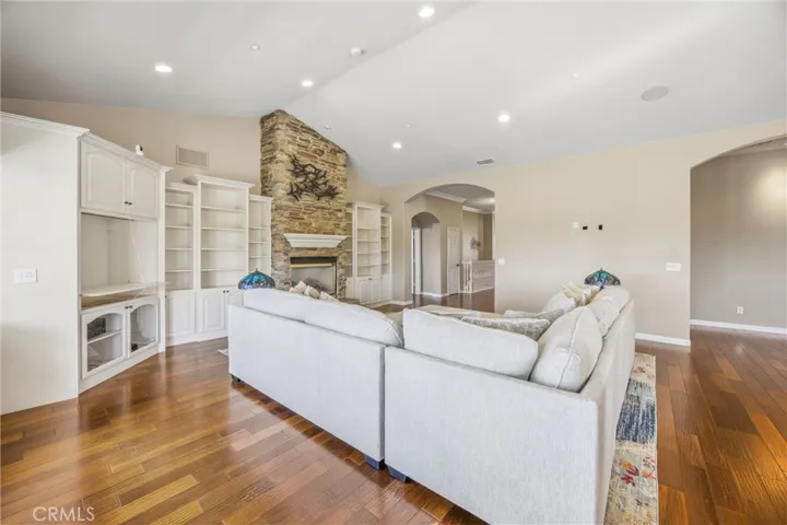 31027 E Sunset Drive N, Redlands, California 92373
