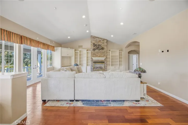 31027 E Sunset Drive N, Redlands, California 92373