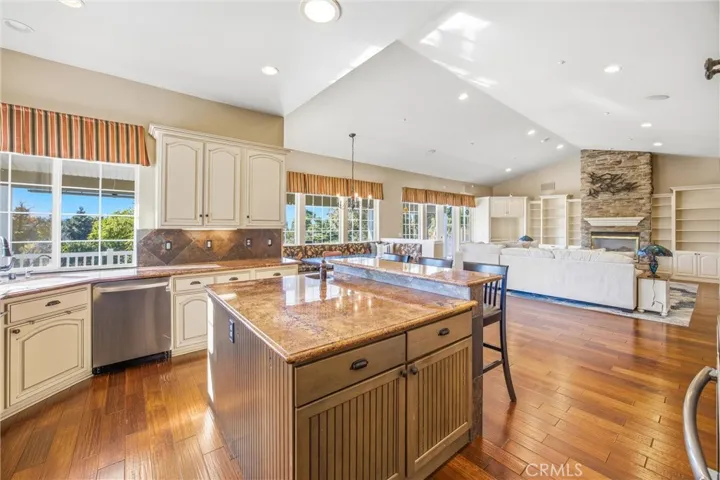 31027 E Sunset Drive N, Redlands, California 92373