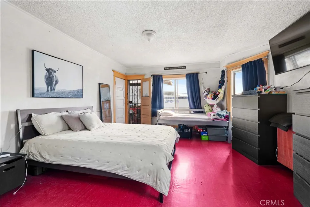 873 W Vernon, Los Angeles, California 90037 home-pic-16