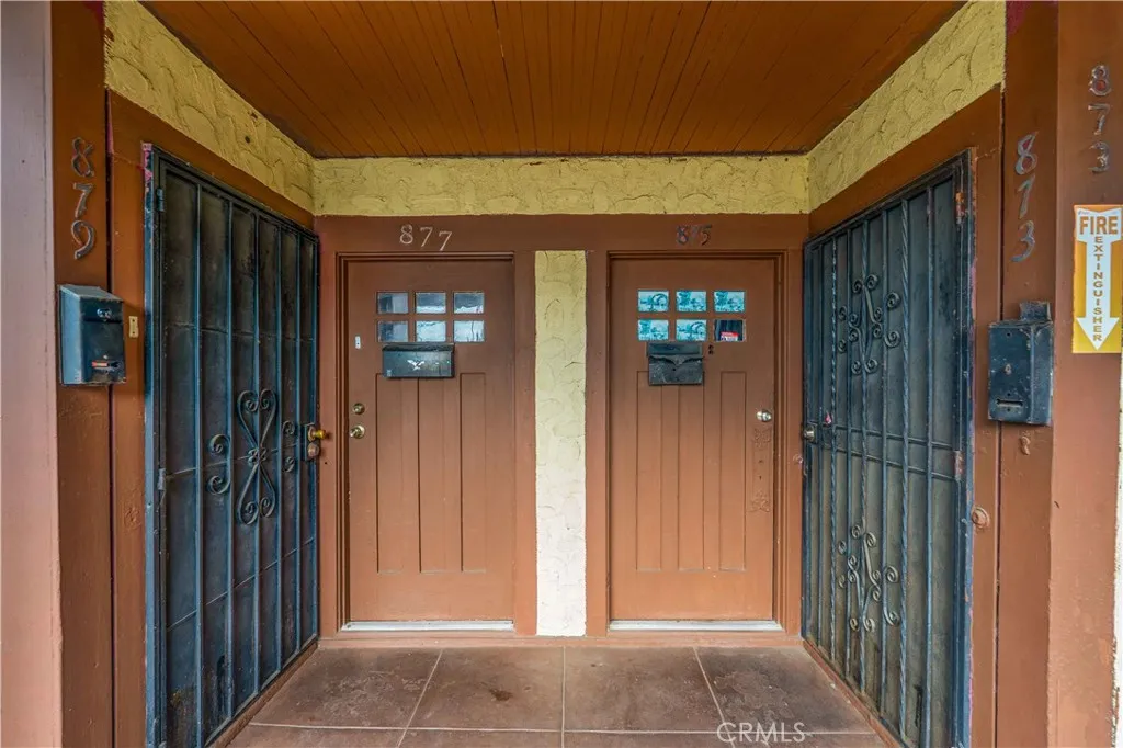 873 W Vernon, Los Angeles, California 90037 home-pic-6