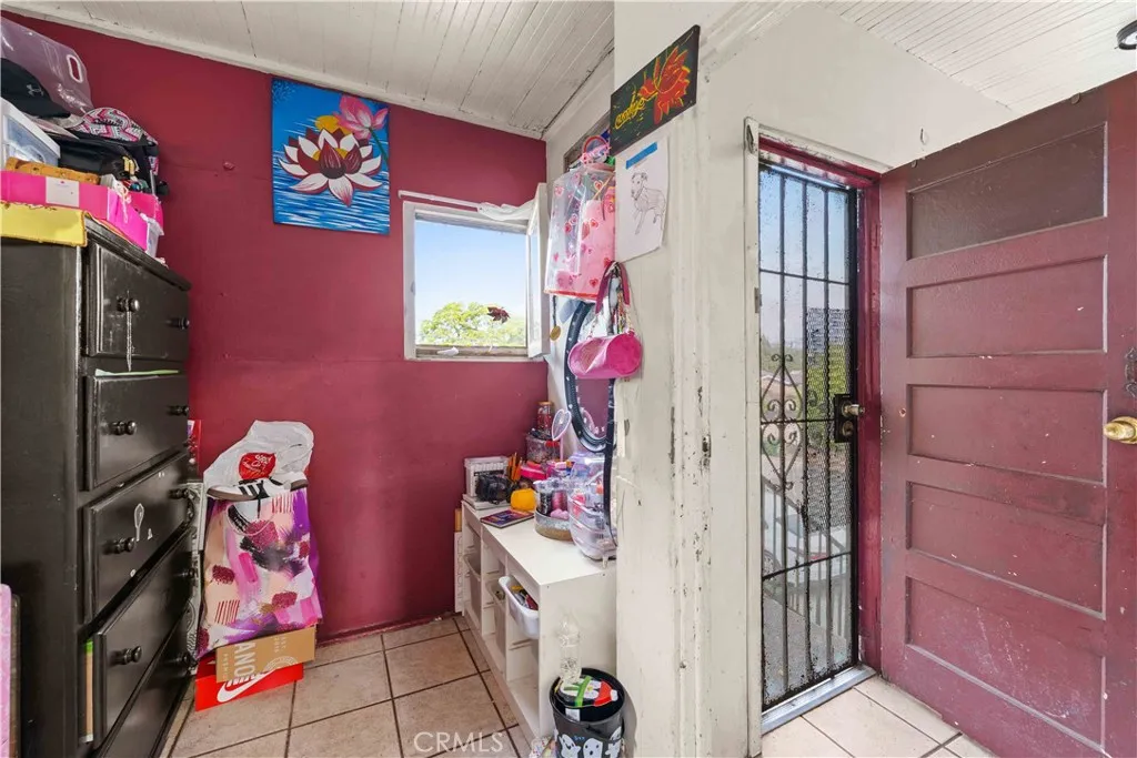 873 W Vernon, Los Angeles, California 90037 home-pic-20