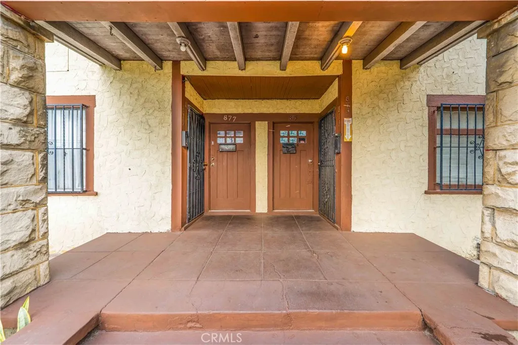 873 W Vernon, Los Angeles, California 90037 home-pic-5