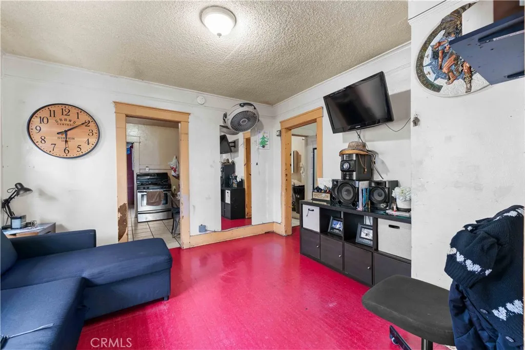 873 W Vernon, Los Angeles, California 90037 home-pic-15
