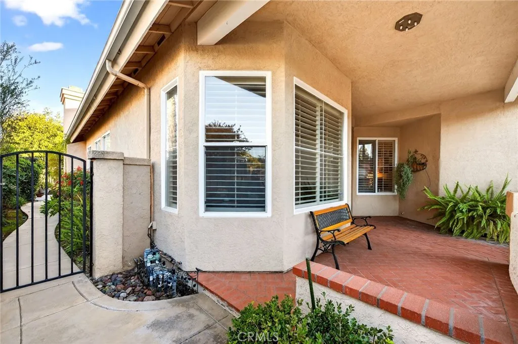 42824 Woody Knoll, Murrieta, California 92562 home-pic-3