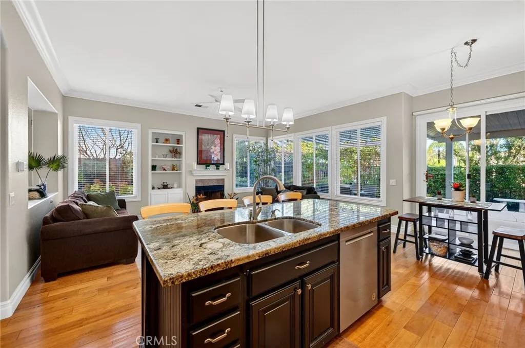 42824 Woody Knoll, Murrieta, California 92562 home-pic-15