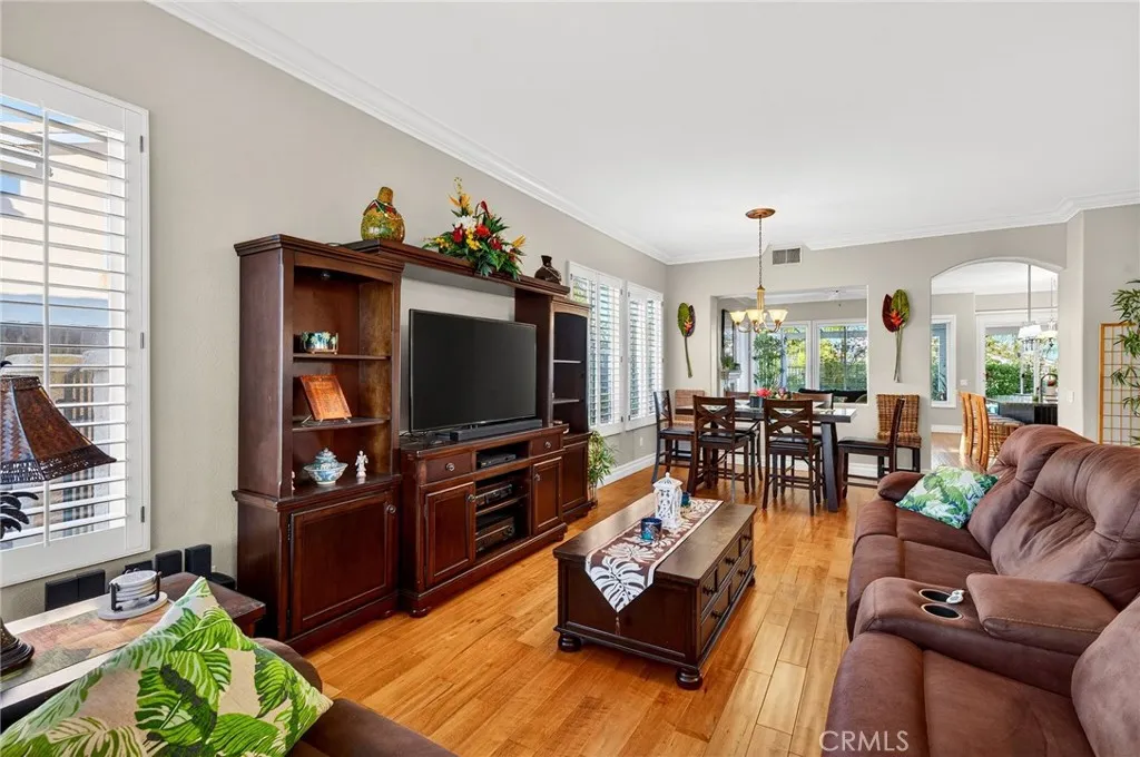 42824 Woody Knoll, Murrieta, California 92562 home-pic-8