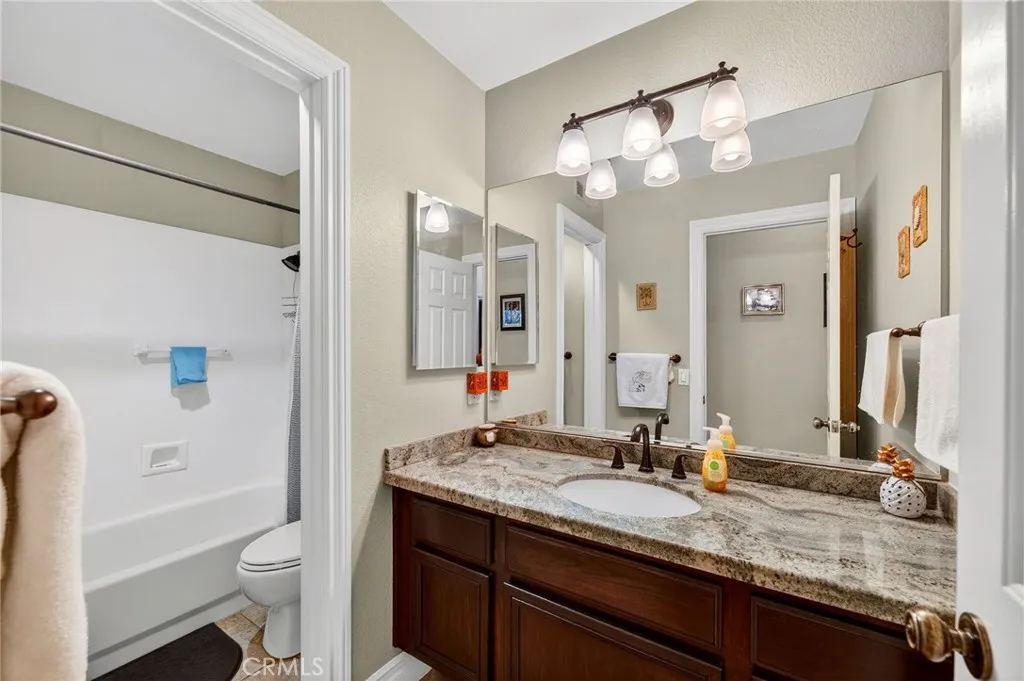 42824 Woody Knoll, Murrieta, California 92562 home-pic-25
