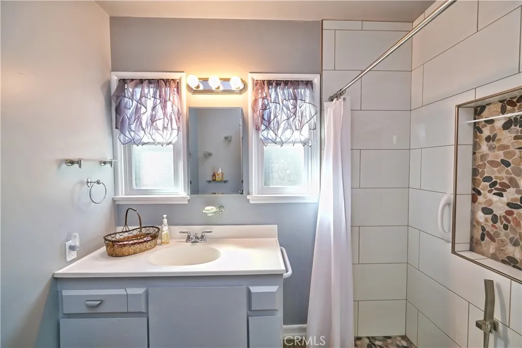 1060 Grandview, Fullerton, California 92835 home-pic-37