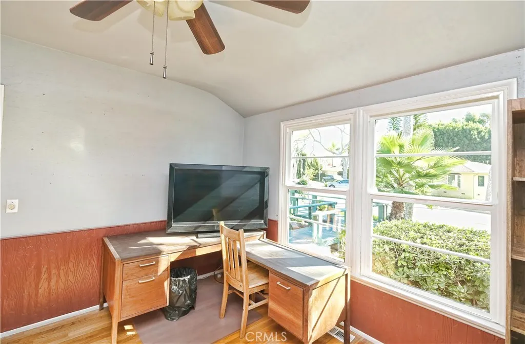 1060 Grandview, Fullerton, California 92835 home-pic-35