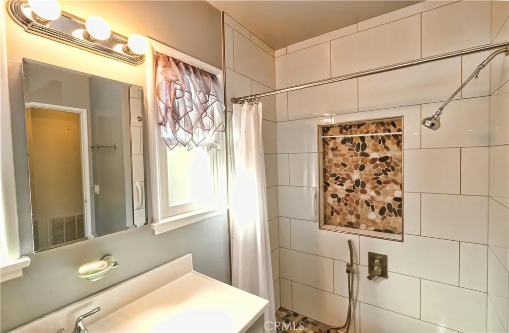 1060 Grandview, Fullerton, California 92835 home-pic-38