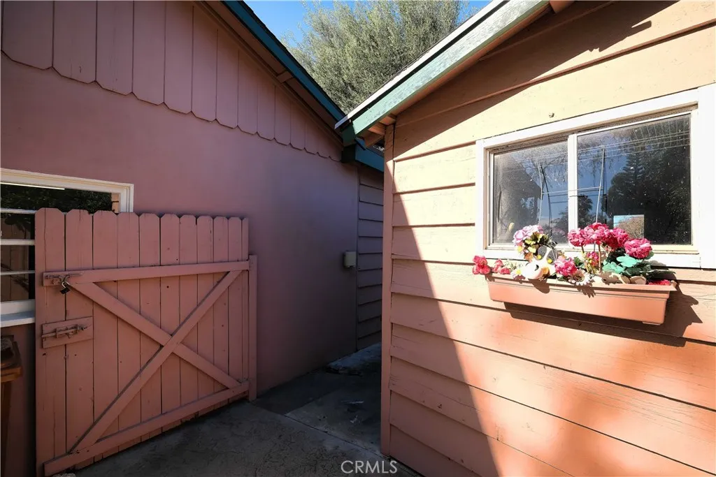 1060 Grandview, Fullerton, California 92835 home-pic-9