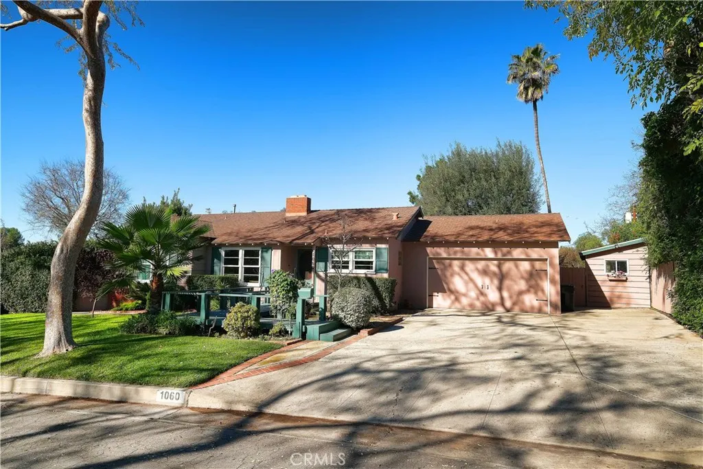 1060 Grandview, Fullerton, California 92835 home-pic-1