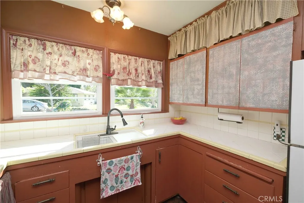 1060 Grandview, Fullerton, California 92835 home-pic-20