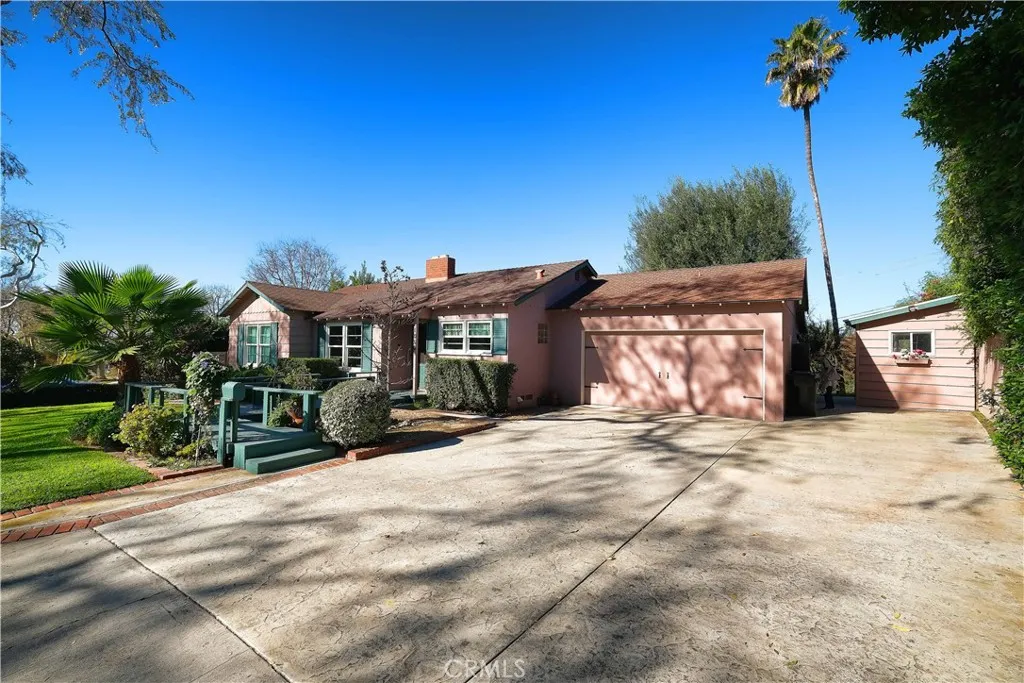 1060 Grandview, Fullerton, California 92835 home-pic-4