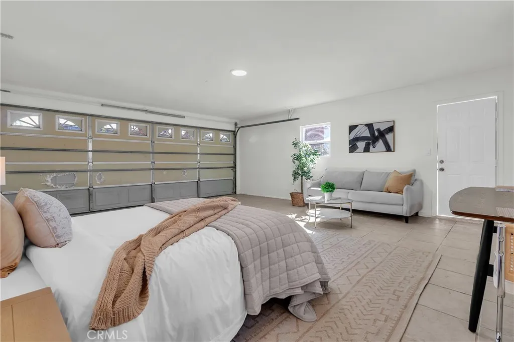 1413 S Spruce, Montebello, California 90640 home-pic-33