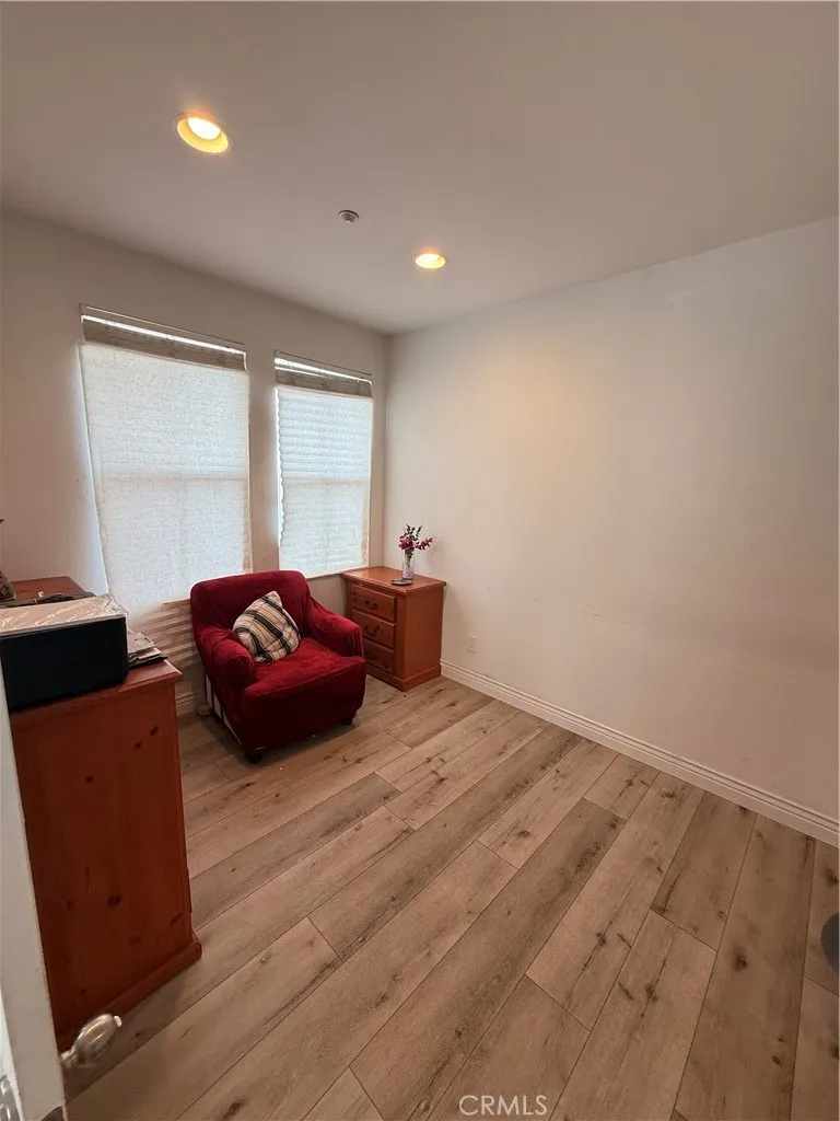 7667 Yellow Iris Court, Fontana, California 92336 home-pic-5
