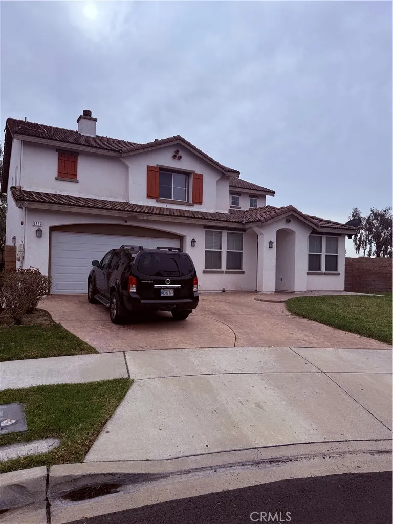 7667 Yellow Iris Court, Fontana, California 92336 home-pic-1