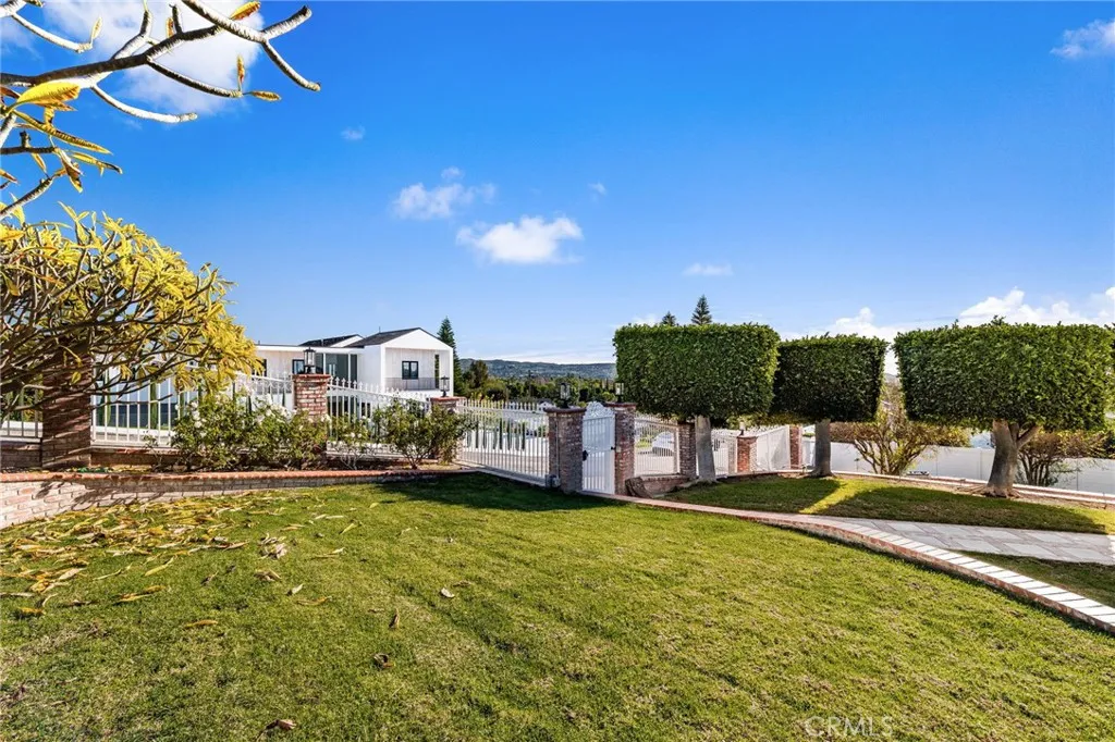 5262 Los Altos, Yorba Linda, California 92886 home-pic-21