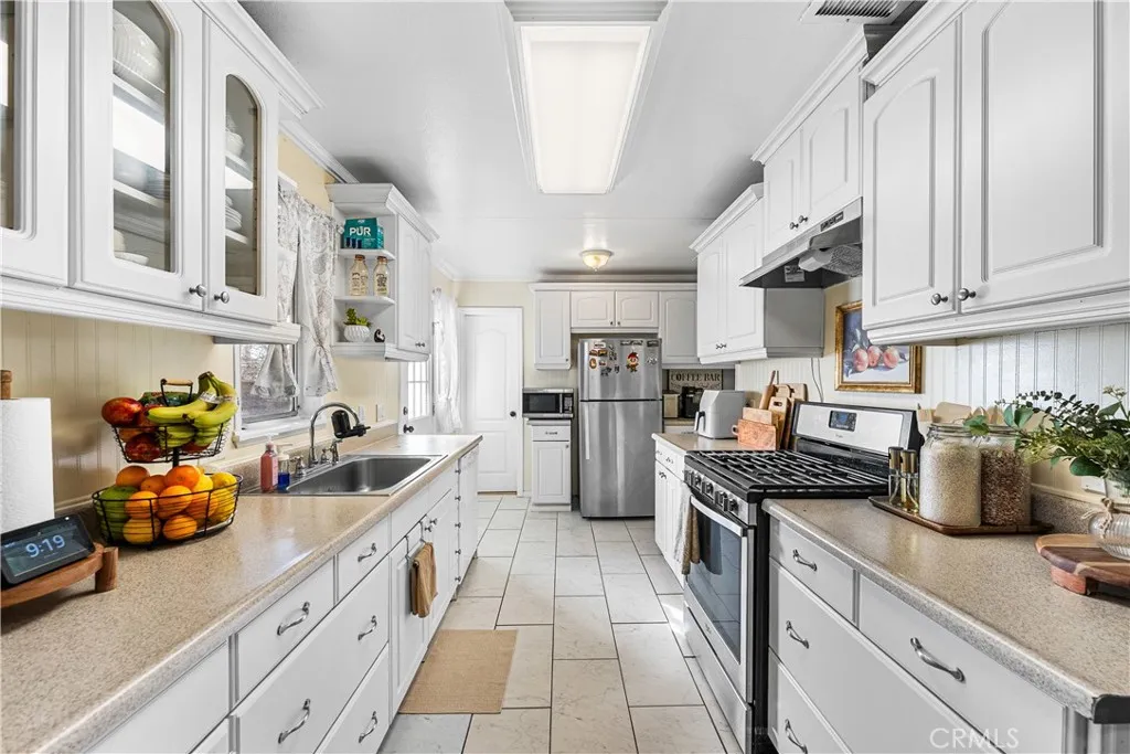 44128 Anvers Avenue, Lancaster, California 93534 home-pic-13