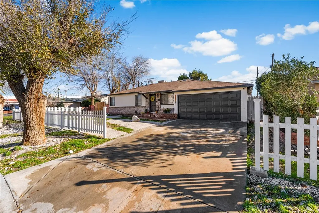 44128 Anvers Avenue, Lancaster, California 93534 home-pic-4