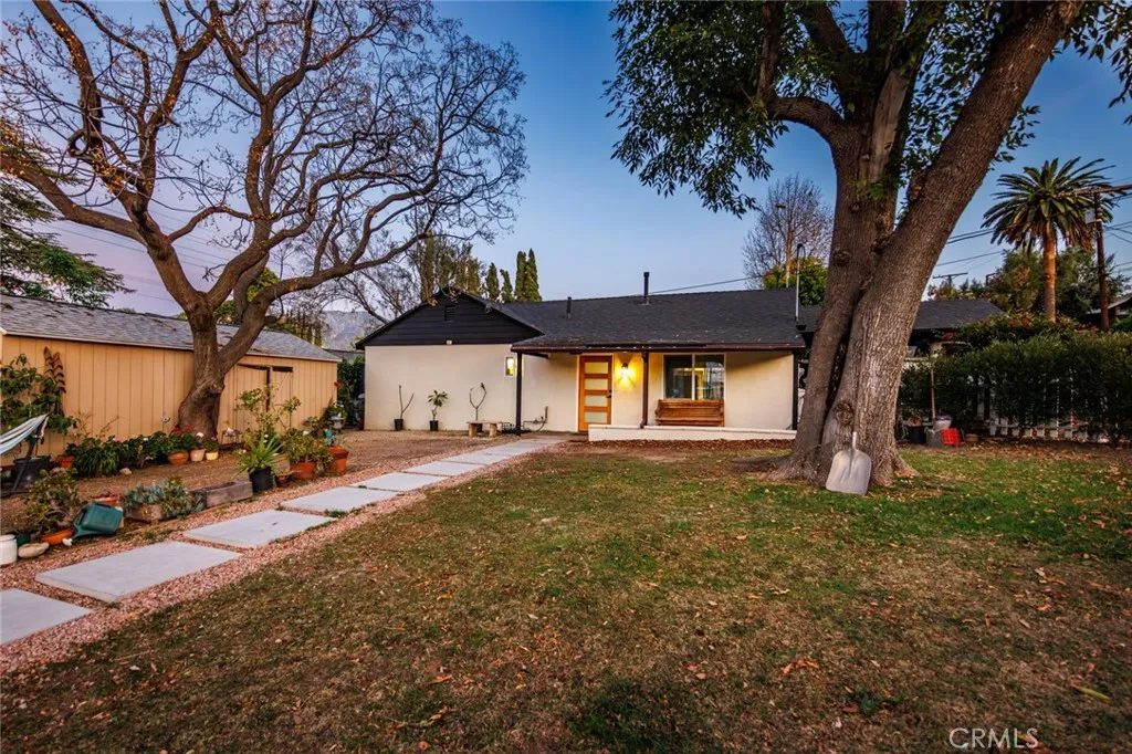 10648 Franlie, Sunland, California 91040 home-pic-2