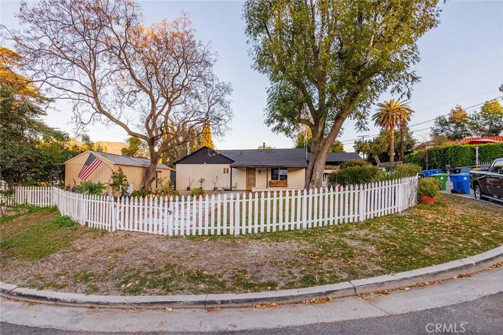 10648 Franlie, Sunland, California 91040 home-pic-23